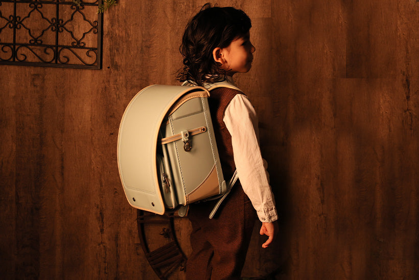 トレーズ】2026 男の子 ミント×ベージュ | アンティークな雰囲気