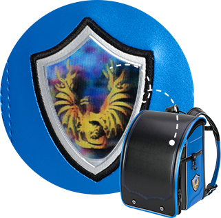 サイドデザインは角度によって飛び出て見える3Dワッペン